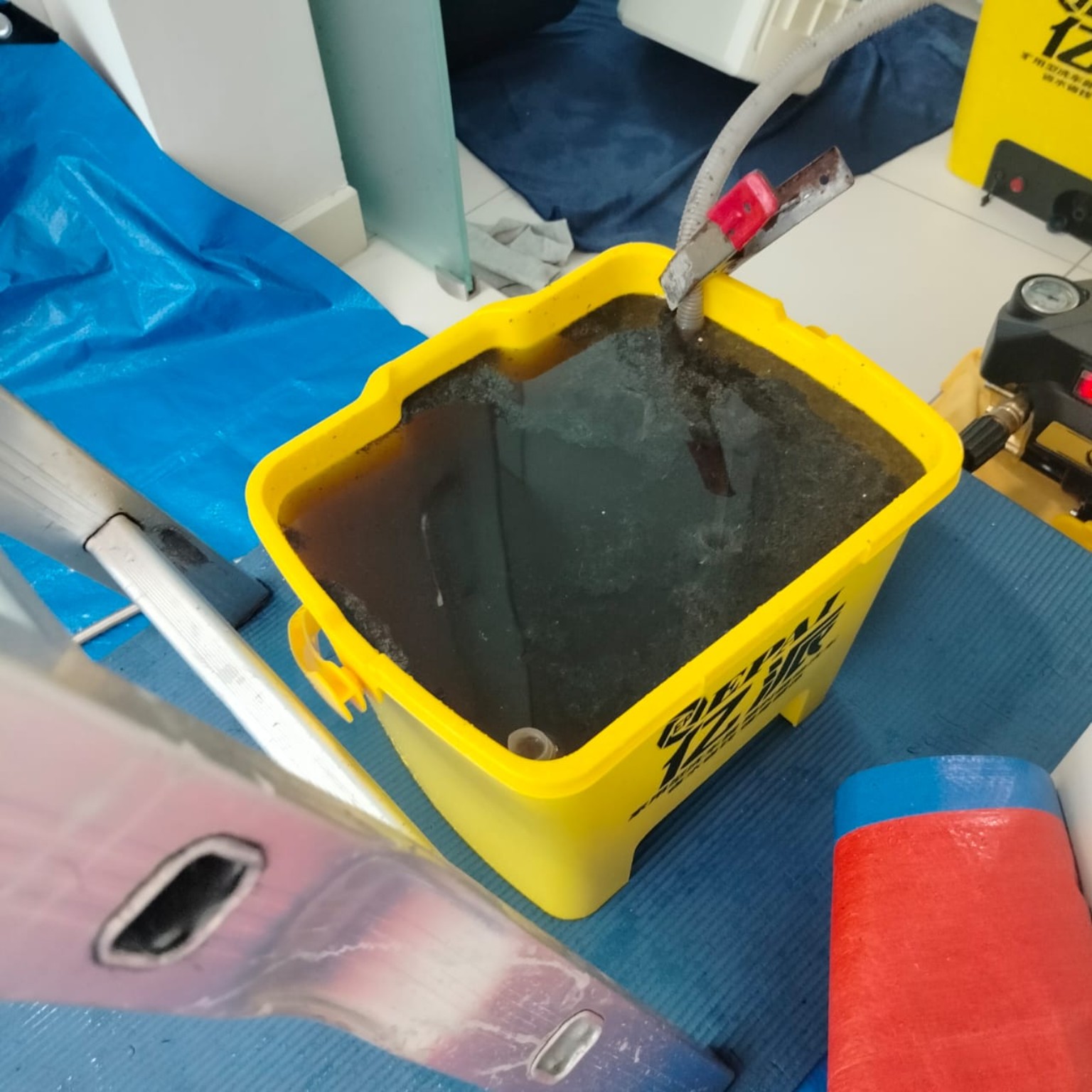 エアコン洗浄で出た汚れた排水